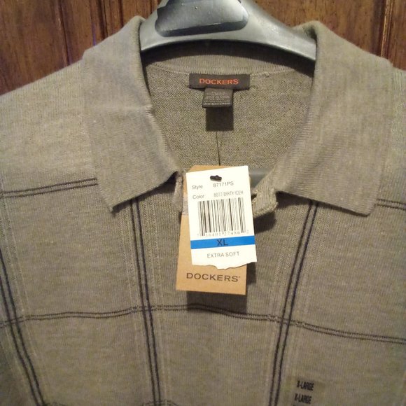 Pullover Sweater - Picture 3 of 3